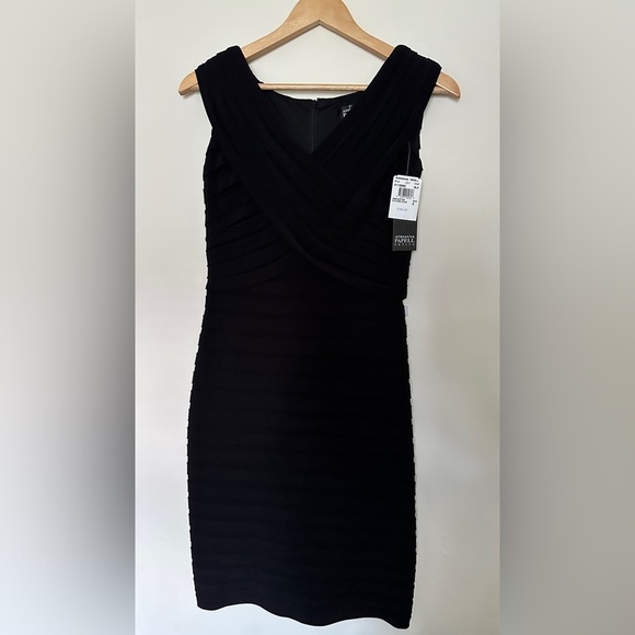 Adrianna Papell Dresses & Skirts - Adrianna Papell Cocktail Formal Women's Dress Black Sz 8P with Pleats V-Neck